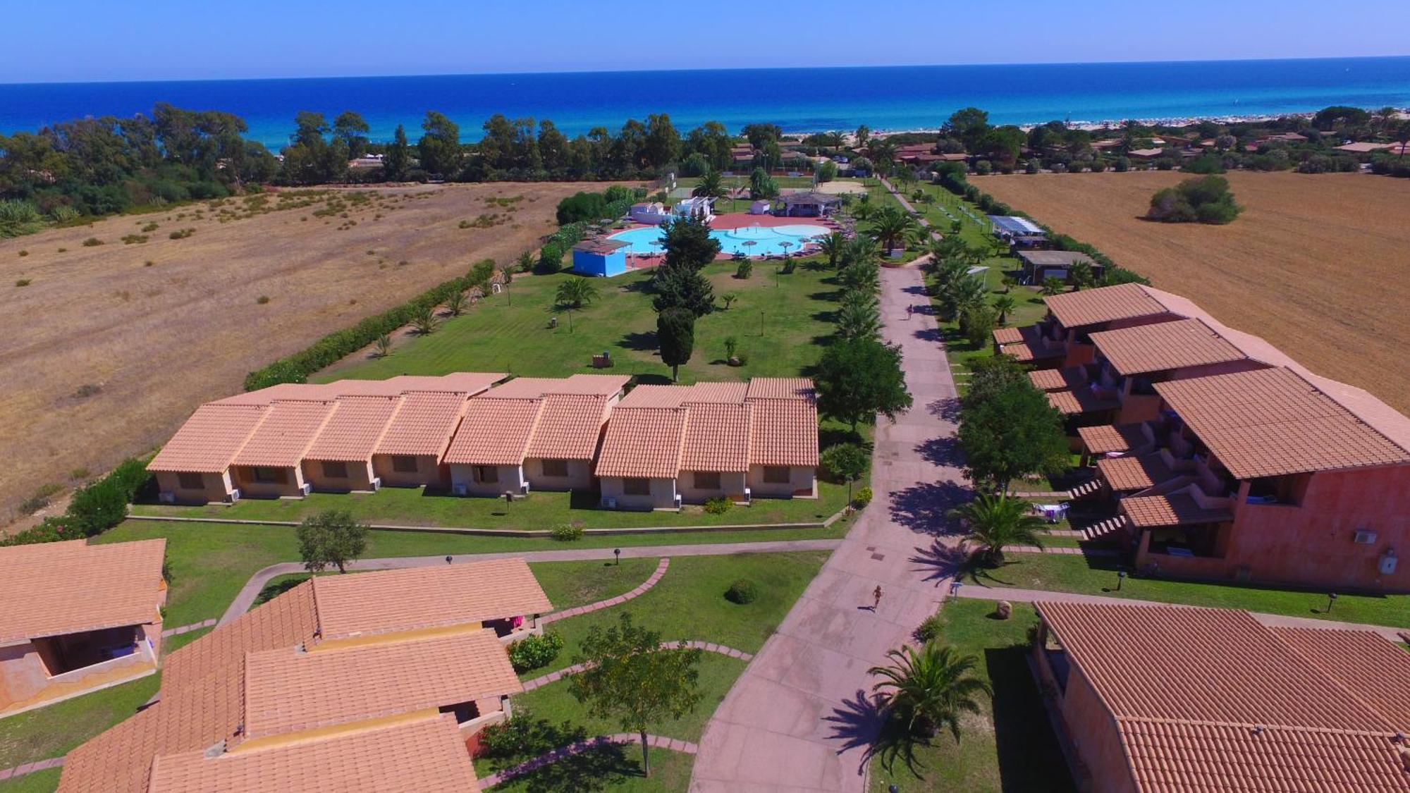Rey Beach Club Monte Nai Extérieur photo
