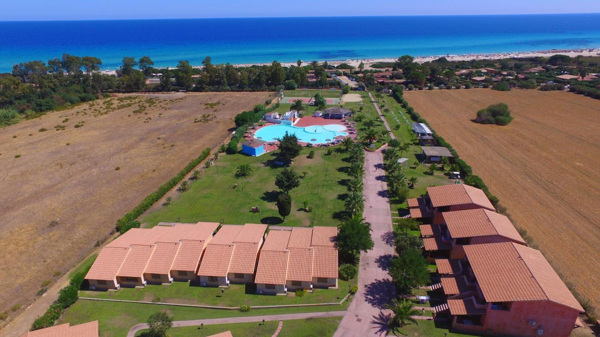 Rey Beach Club Monte Nai Extérieur photo