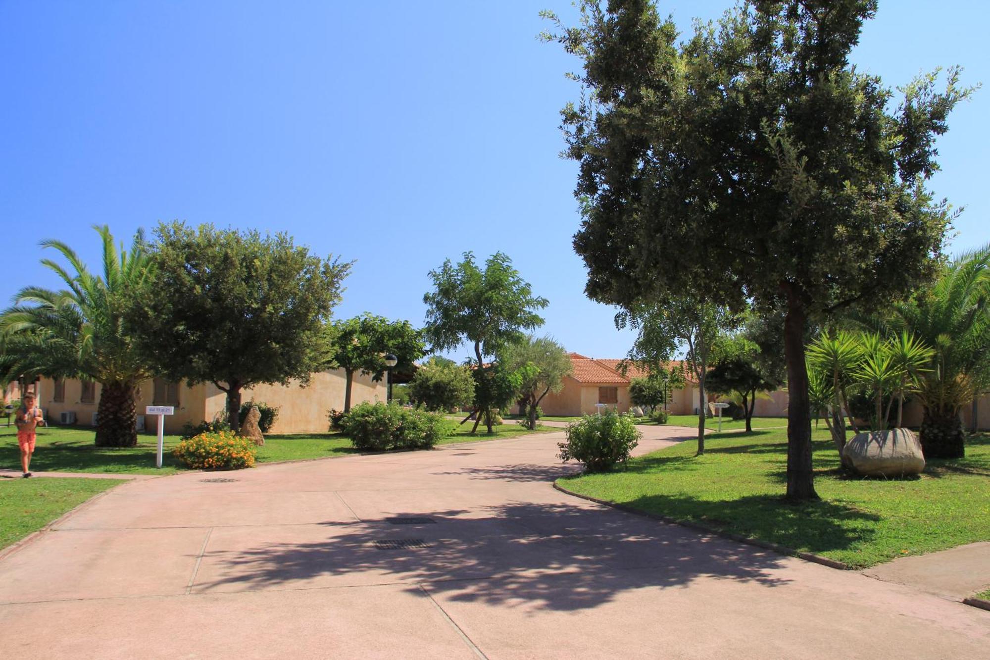 Rey Beach Club Monte Nai Extérieur photo