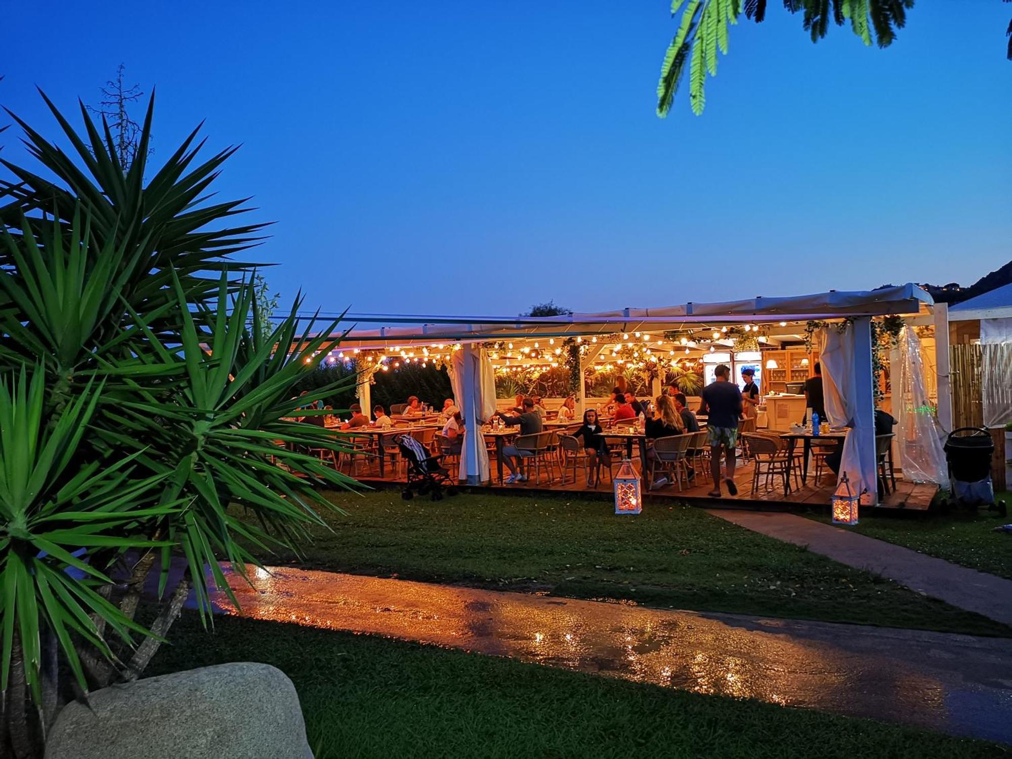 Rey Beach Club Monte Nai Extérieur photo