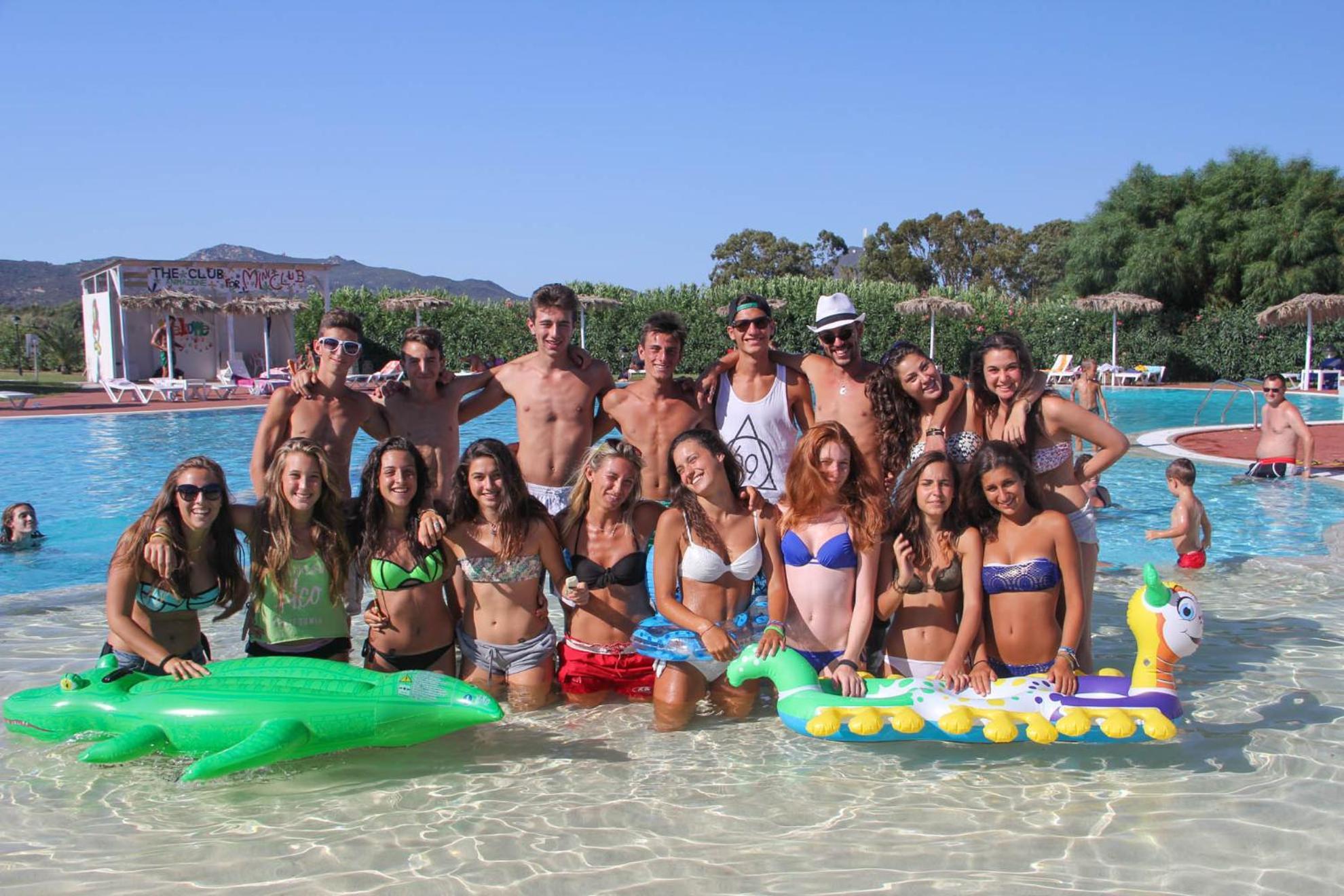 Rey Beach Club Monte Nai Extérieur photo