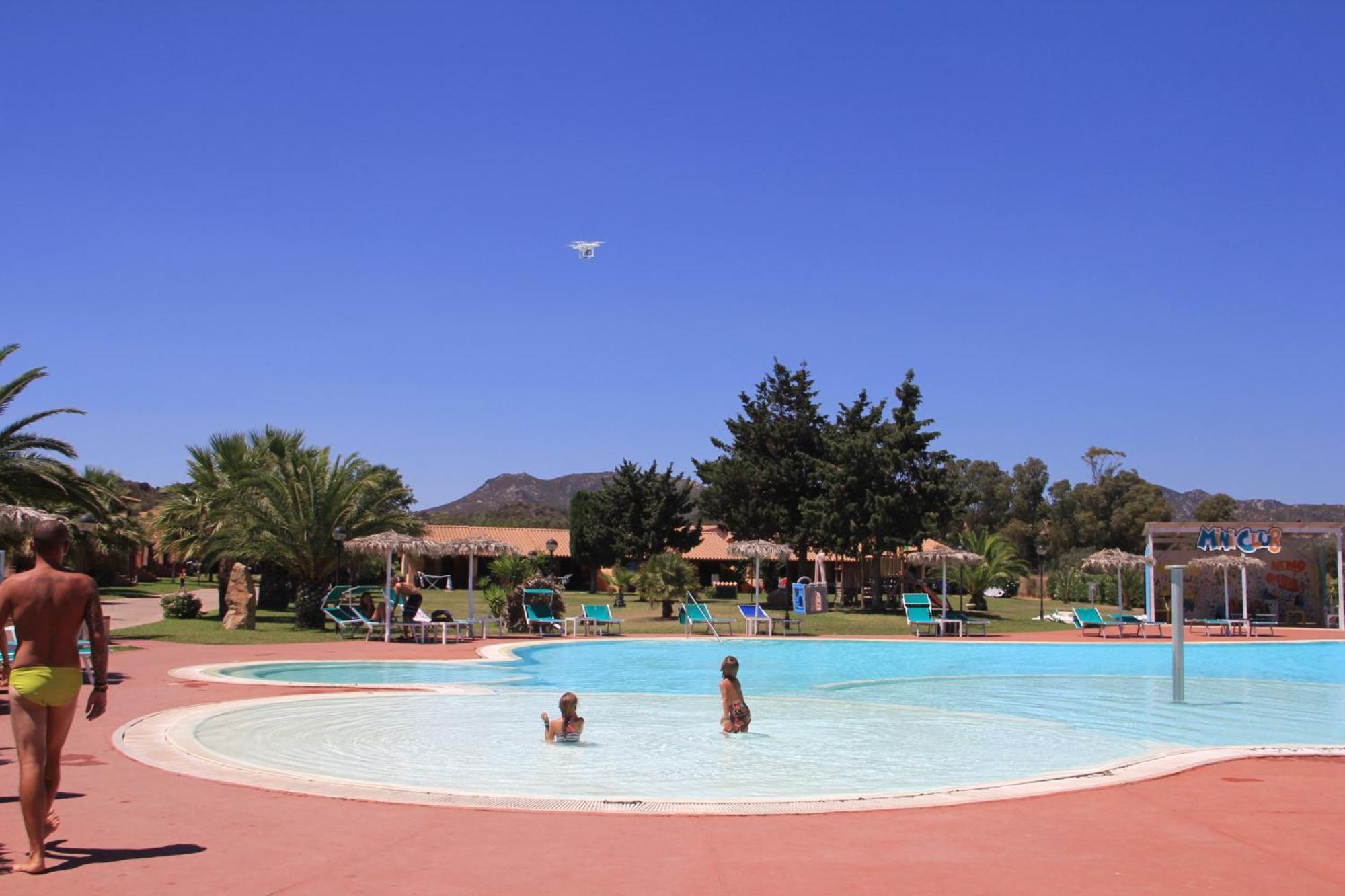 Rey Beach Club Monte Nai Extérieur photo